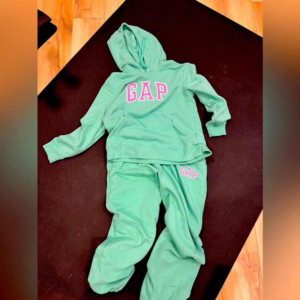 Gap Sweatsuit Set - Top M - Bottom L